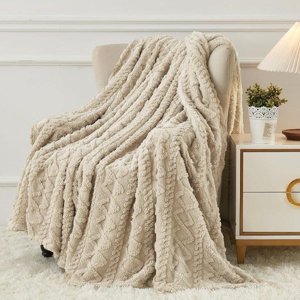 Aganear Fleece Throw Blanket - Cozy Soft Lightweight Fuzzy Throw Blanket for Women Portable Throw Blankets for Couch, Warm Present for Birthday, Christmas, Halloween,...