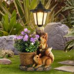 Outdoor Squirrels Flowerpot Garden Statues Sculpture Figurine Decor Solar Powered Light Planter Succulent for Patio Lawn Yard Balcony Ornament - Housewarming Gift(Squirrel)